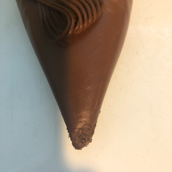 KATE SPADE gently worn but as indicated in picture the tip has a scare - Picture 2 of 3